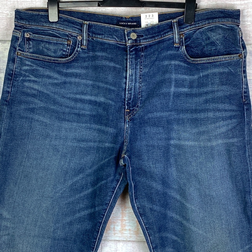 Lucky Brand 223 Straight Advanced Stretch Jean - Picture 4 of 9
